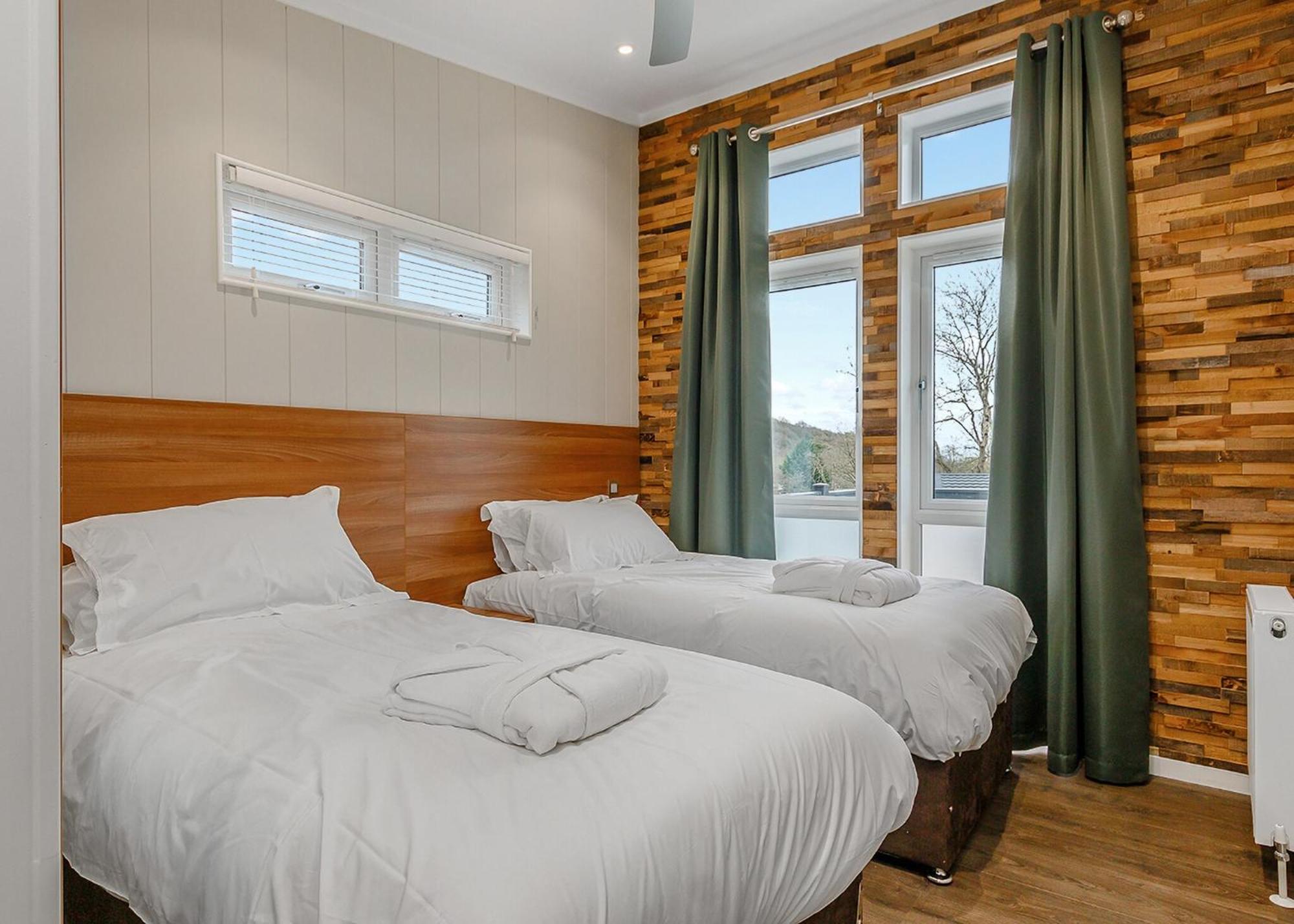 Cheddar Woods Resort And Spa エクステリア 写真
